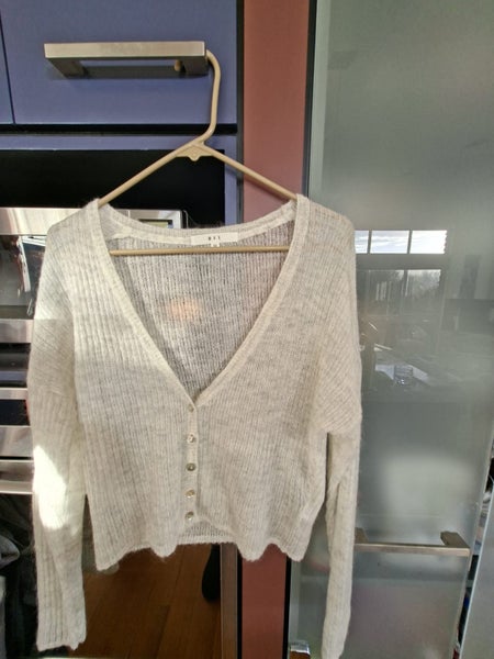 Max new never worn xs white light cardigan 29%wool 27%mohair 44%nylon $30 Carousel 1