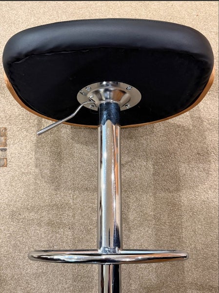 Bar stools62864739982466113