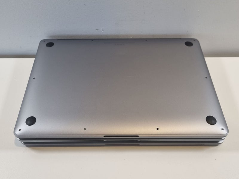 Apple Macbook Airs x3 Laptops (For Parts)62863867421059112