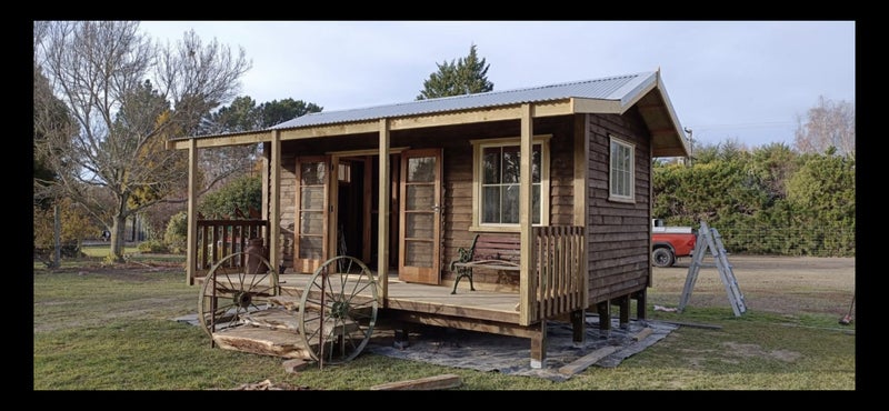 The Ashworths Cabin (18sqm) Carousel 1