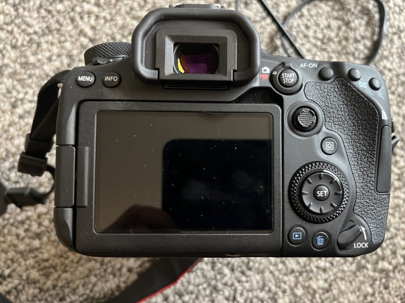 Canon EOS 9062863868433667112