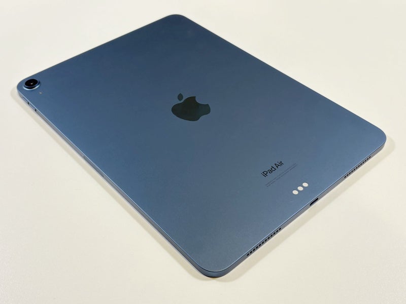 Apple iPad Air (5th Gen) 256gb Blue62863867113347111