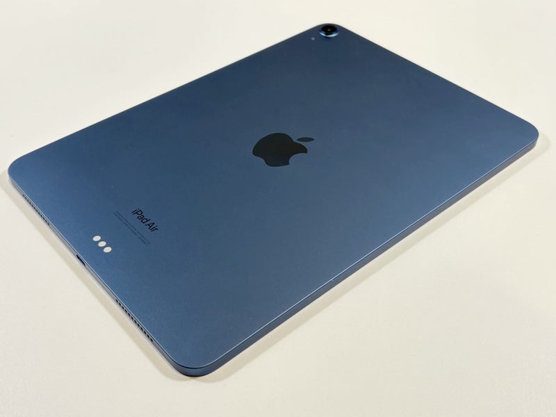 Apple iPad Air (5th Gen) 256gb Blue62863867113347114