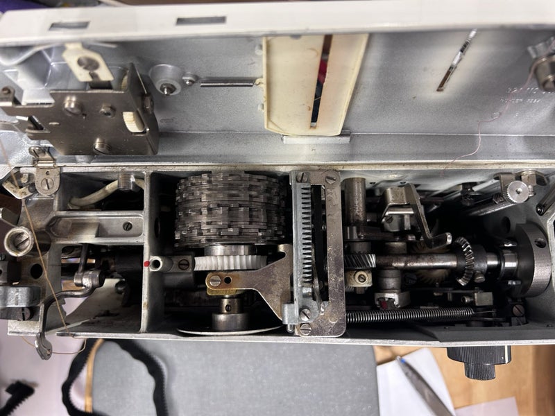 Bernina 830 Record62863867541249114