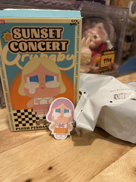 Pop Mart Crybaby sunset concert blind box Carousel 1