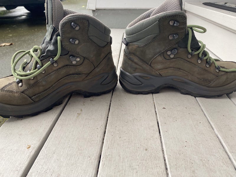 Lowa Hiking Boots Carousel 3