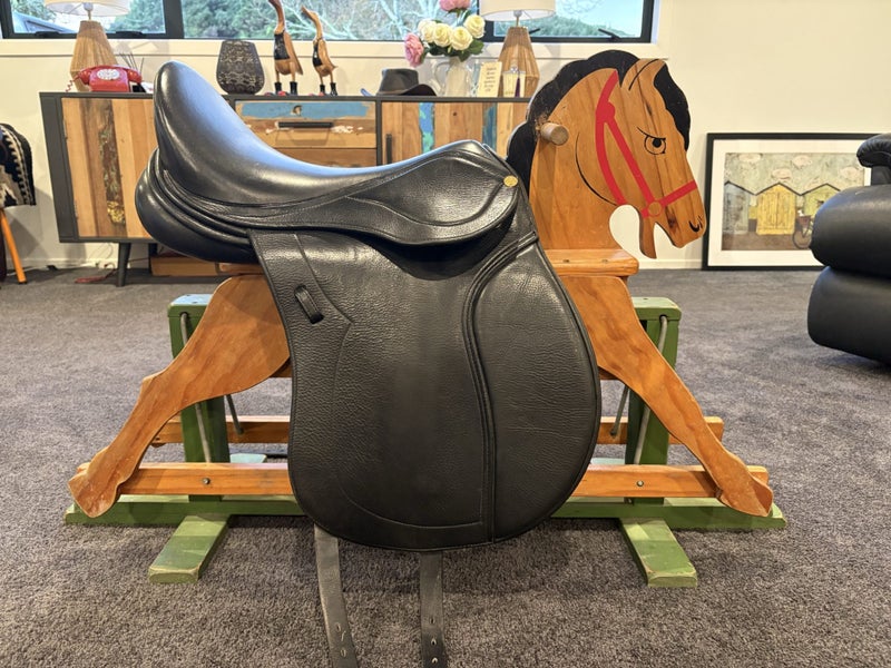 Peter Horobin GP Saddle628638732506911115