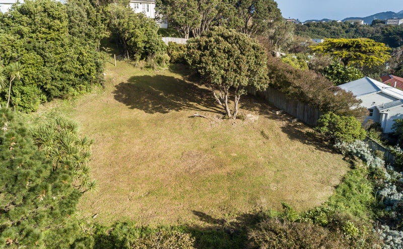 Image 3 of 28