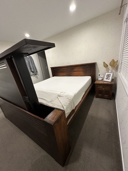 Super King bed with memory foam mattress62863870437763113