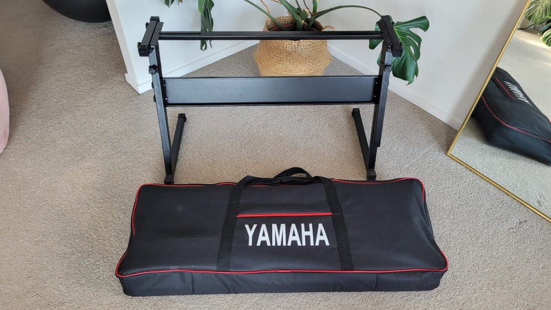 Yamaha PSR-E373 61-key Keyboard + Keyboard Stand + Piano Bag + Pedal62864740969985112