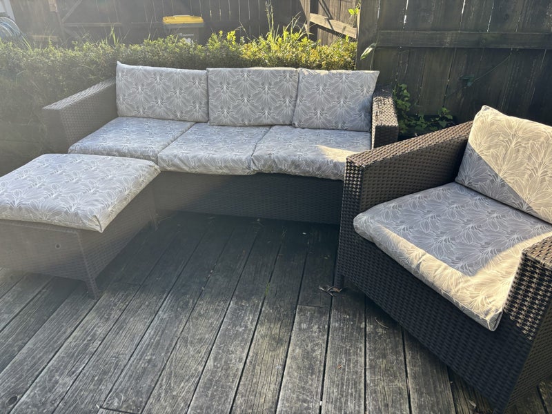 Dining Suite / Fridge / Outdoor Furniture / cupboard62863870301057112