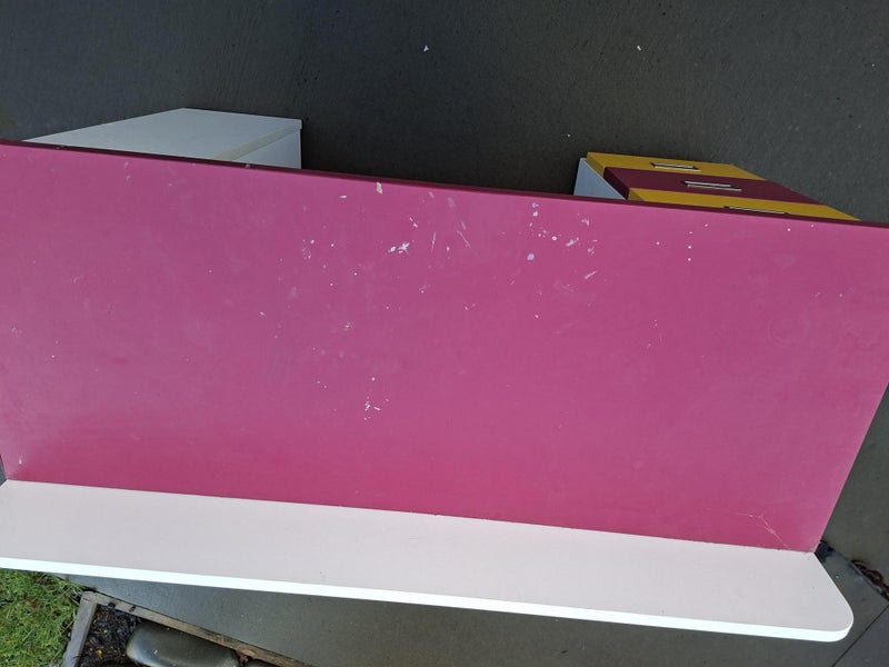 Kids Desk62863870313346112