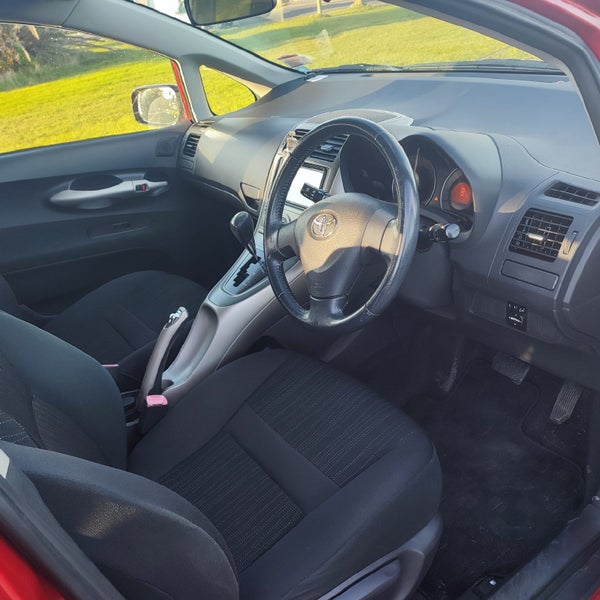 2007 Toyota Auris62865837345154112