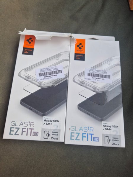 Three glass Spigen screen protector for Galaxy S25+/S24+628638708257311126