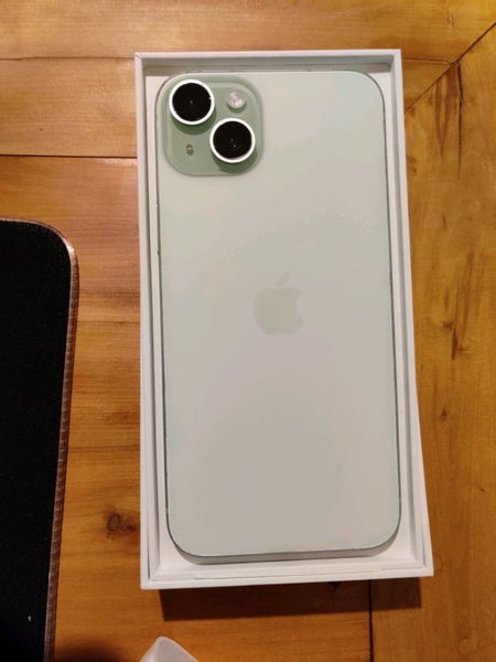 Great Condition iPhone 15+ 128GB (Green)62863870641667112