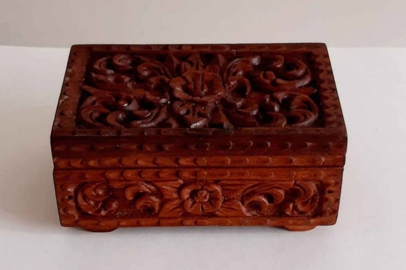 Vintage hand carved teak jewellery/trinket box Carousel 1