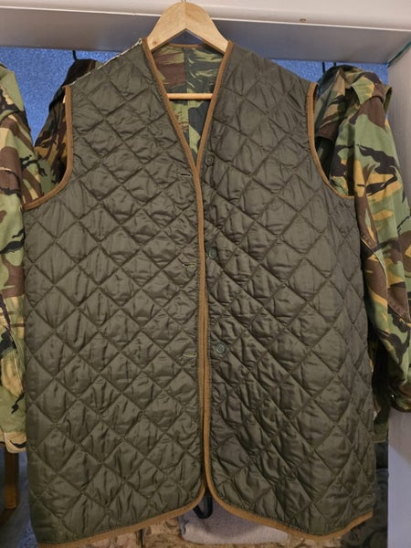 Reversible Waterproof Military-Style Quilted Vest – 2XL | Excellent Condition62863873429633112