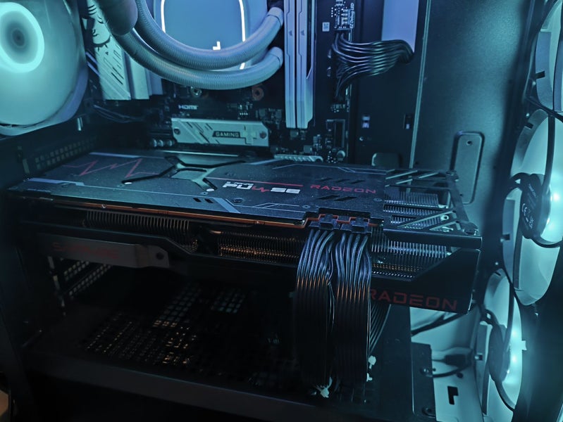 Sapphire Pulse AMD Radeon RX 6800 XT Carousel 2