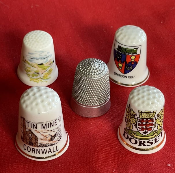 6 ASSORTED THIMBLES SOME BRANDED SOME UNBRANDED Carousel 1