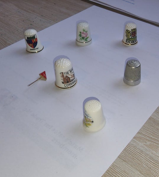 6 ASSORTED THIMBLES SOME BRANDED SOME UNBRANDED Carousel 2