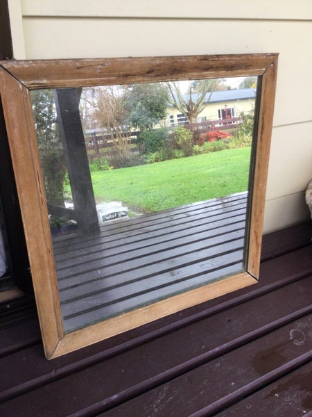 HEAVY MIRROR TO HANG ON WALL..READ Carousel 1