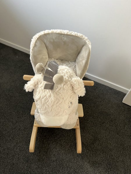 Rocking baby giraffe Carousel 2