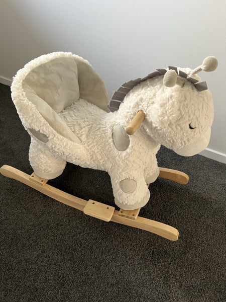 Rocking baby giraffe Carousel 1