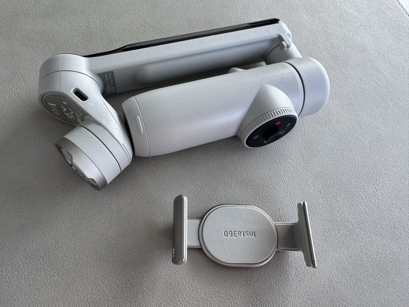 Insta360 Flow Smartphone Gimbal – Very Good Condition63613178766467111