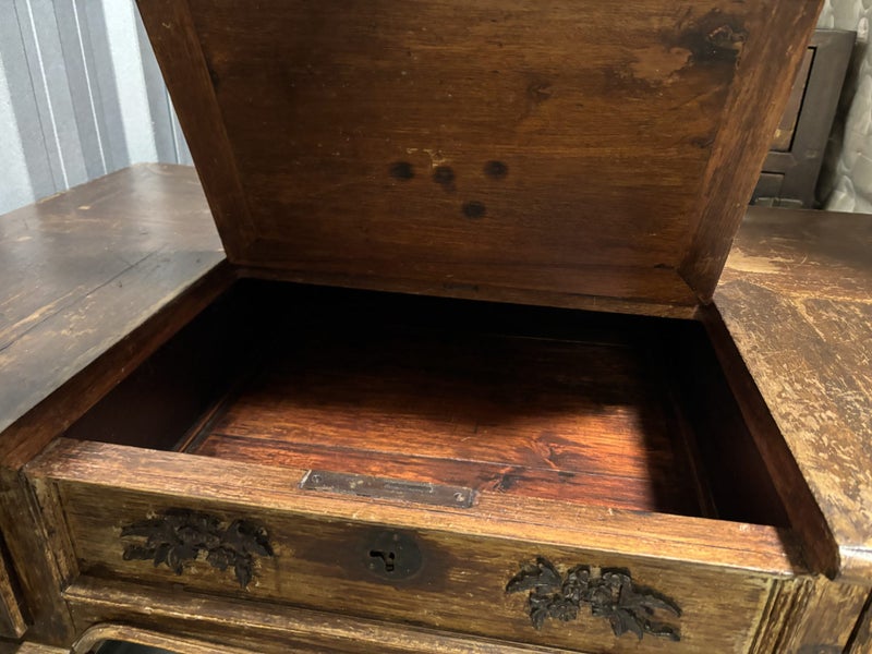 Traditional Solid Wood Desk and Chair62937629348481111