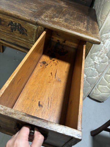 Traditional Solid Wood Desk and Chair62937629348481113
