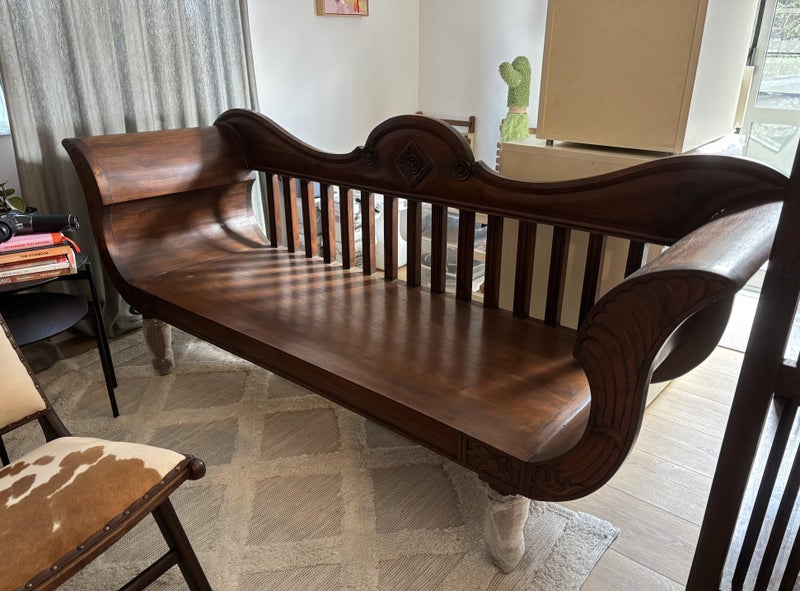 Traditional Solid Wood 3 seater couch62938587080451117