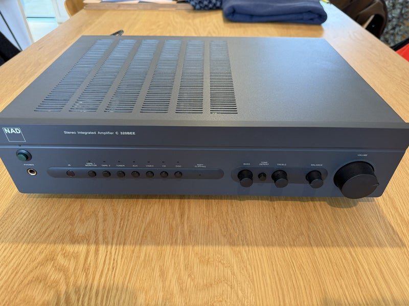 NAD Stereo Integrated Amplifier C320 BEE Carousel 1