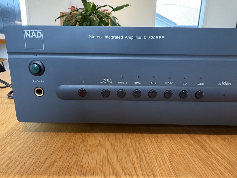 NAD Stereo Integrated Amplifier C320 BEE Carousel 2