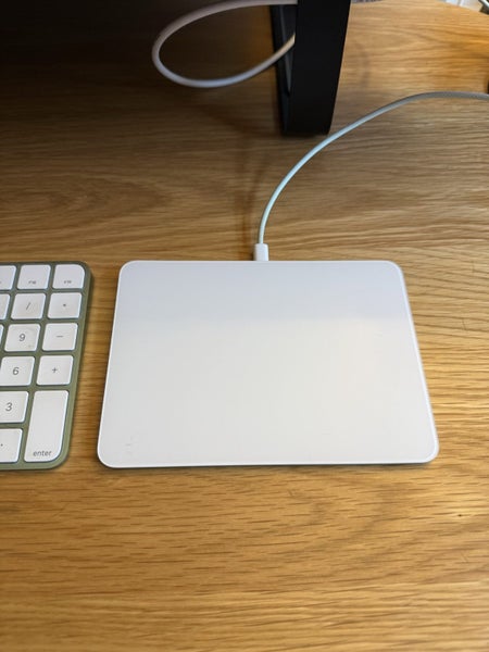 iMac M1 (Green) 4.5k Retina display Carousel 3