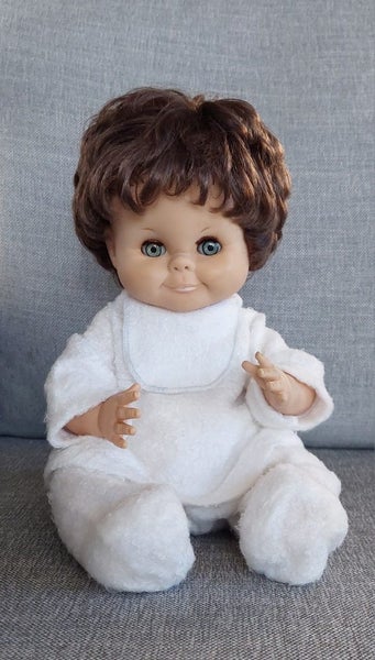 COLLECTABLE 1960s BABY DOLL (CALLED 'CHEEKY' OR 'CUTIE' ..?) *MADE by 'PEDIGREE' Carousel 1