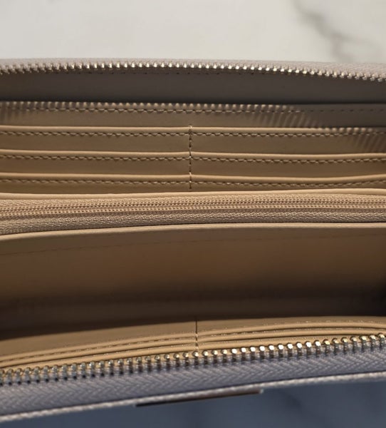 GUESS BEIGE SIGNATURE WALLET (NEW)62979522450690113