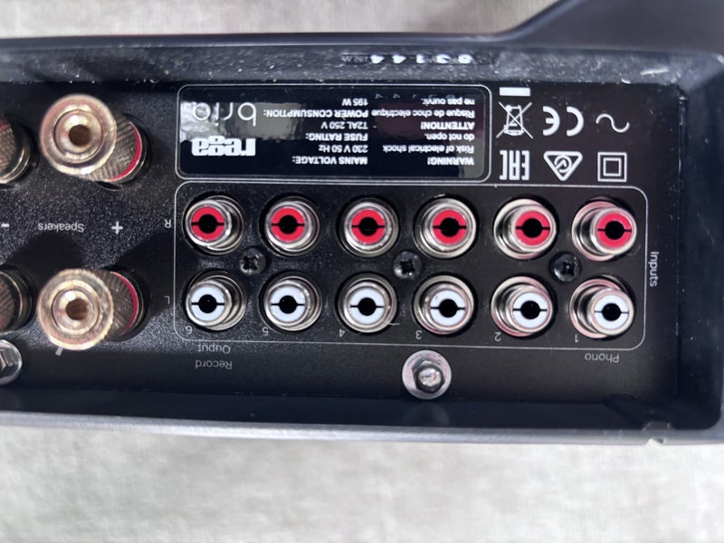 REGA BRIO Amplifier Carousel 5