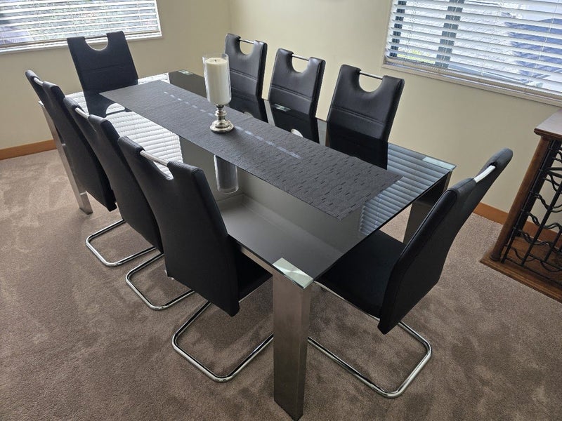Modern Dining Eight Seater Table Set – For Fancy Feasts and Takeaways in Style62962612619393111