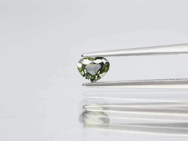 $1 RES * Buy Now $1199.00 * 0.45ct Unheated HEART Green Sapphire Loose Gemstone Carousel 2