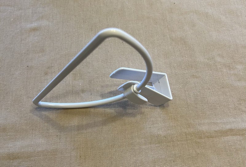 Hanging towel holder $1 auction Carousel 2