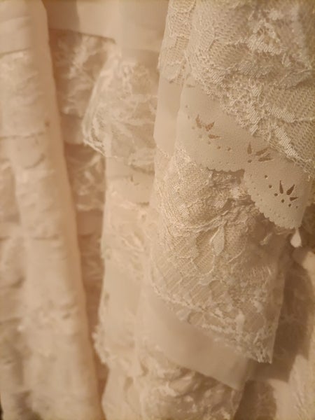Sera Lilly Frilled to bits Size 10 Wedding Skirt62936668164994112