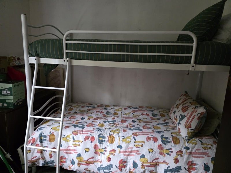 Set of 2 single bunks with bedding.630015190342421114