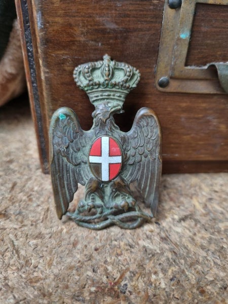 WW2 Italian Badge Carousel 1