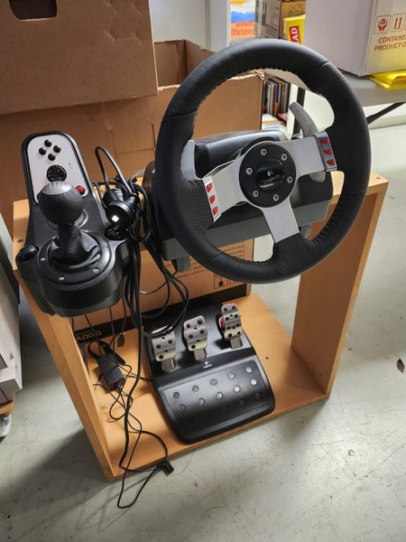 Logitech G27 Steering Wheel, Pedals, Gear Stick629490522206741110
