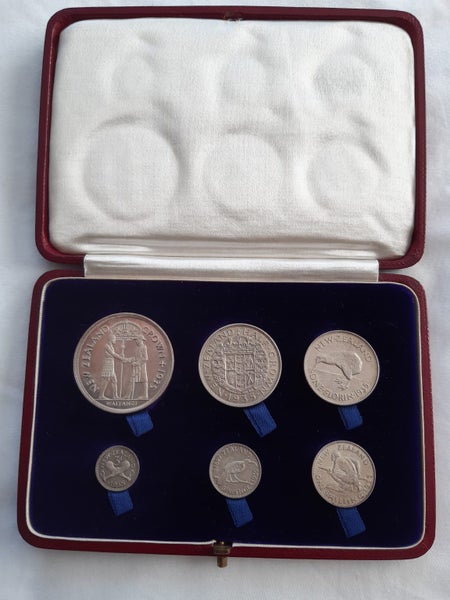 1935 Waitangi Crown coin Set in Case62932726921475115
