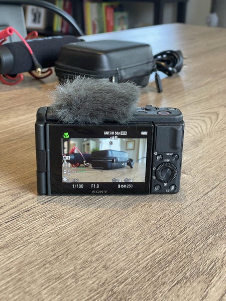 Sony ZV-1 Mark II Vlog Camera Bundle62935696716803111