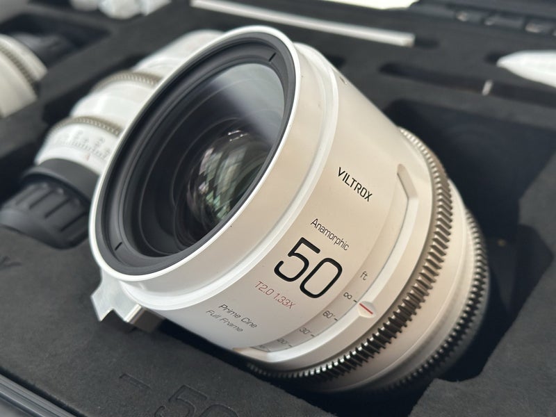 Viltrox EPIC T2.0 1.33x Full-Frame Anamorphic 3-Lens Set (PL Mount)63614227064963114