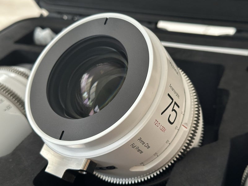 Viltrox EPIC T2.0 1.33x Full-Frame Anamorphic 3-Lens Set (PL Mount)63614227064963113
