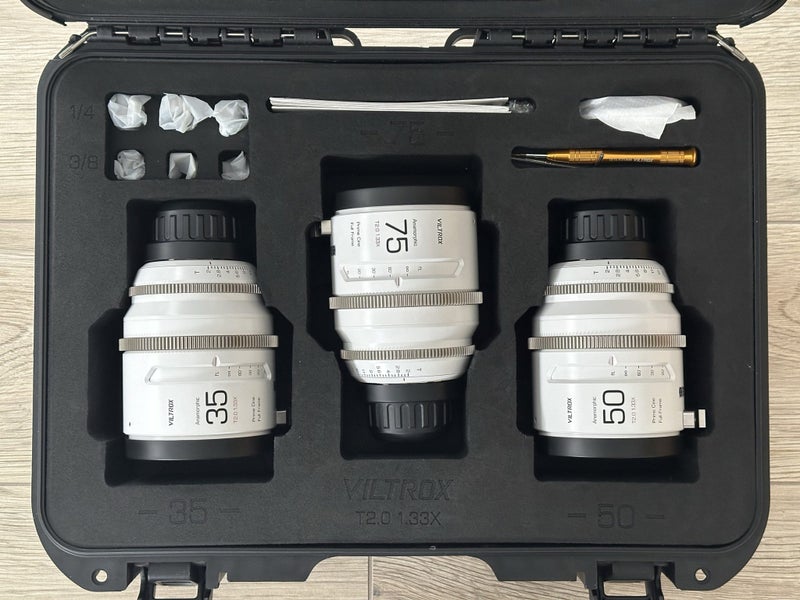 Viltrox EPIC T2.0 1.33x Full-Frame Anamorphic 3-Lens Set (PL Mount)63614227064963110