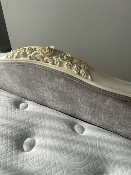 Beaulieu French Upholstered Bed With High Footboard63001518990209112